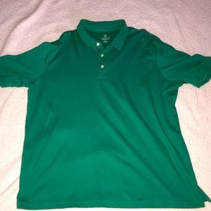 Men’s green shirt